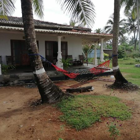 Sea View Resort Galle Esterno foto